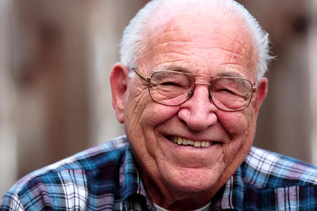 Looking For Mature Seniors In Canada